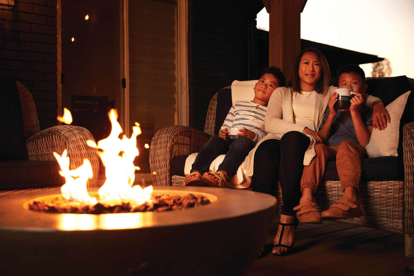 Nexus 36-Inch Round Fire Table – Patioflame Table